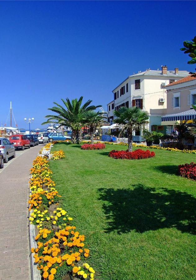 Mobile Home Sweet Summer Biograd Na Moru Exterior foto